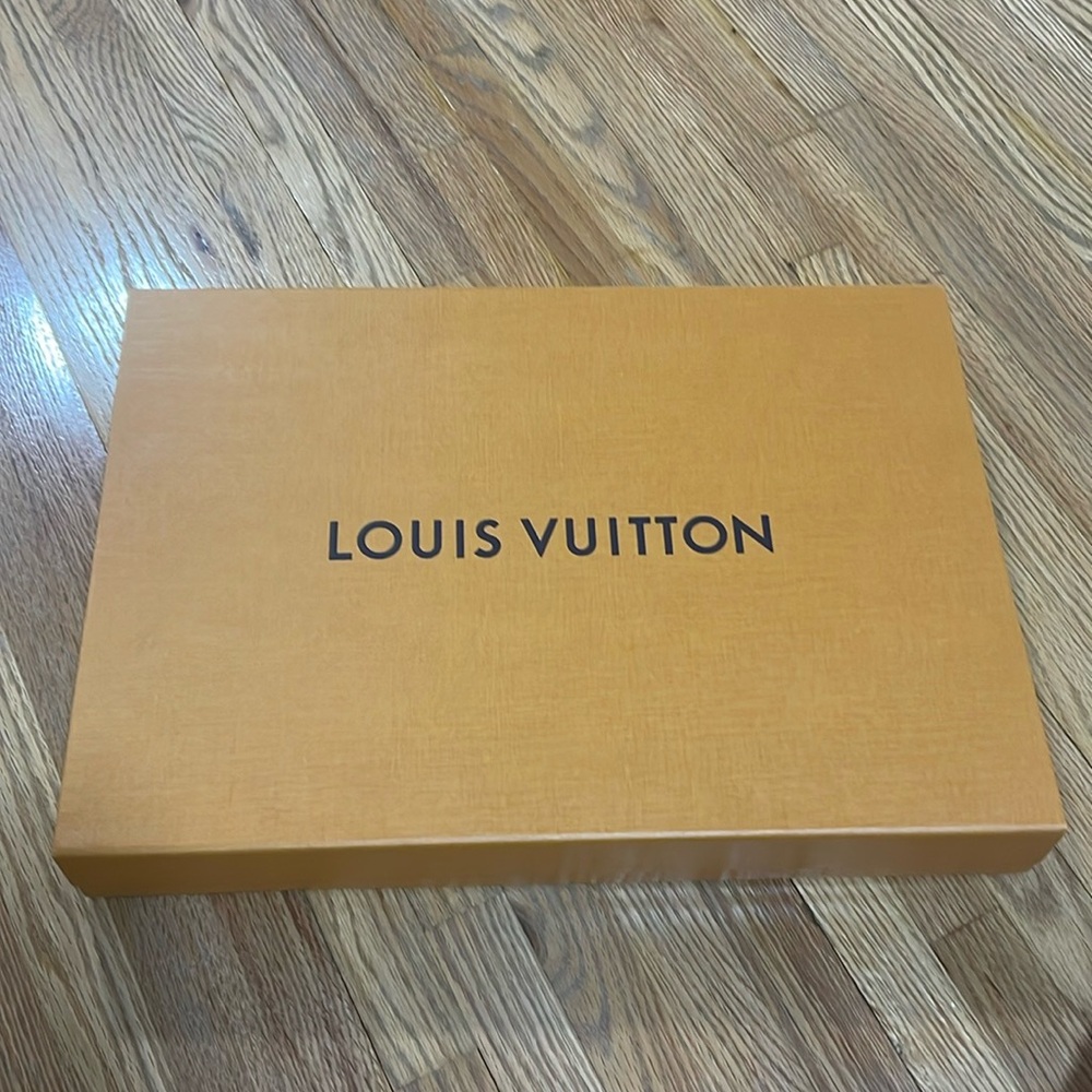 Lv box